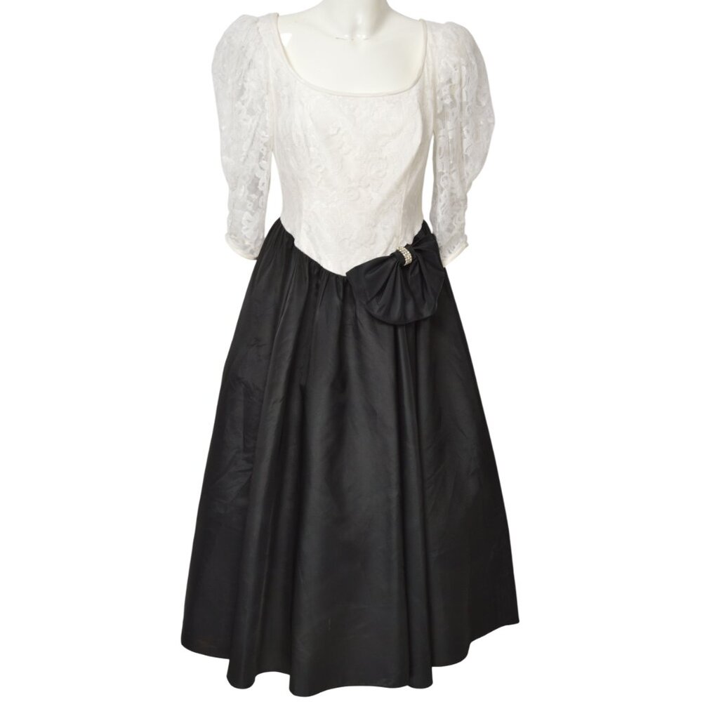 HW Collections Vintage Dress Size 7/8 Black White Lace Large Bow Sparkly Tulle